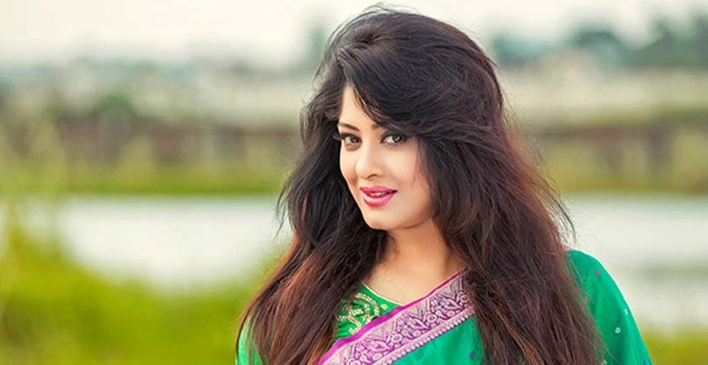 নতুন চমক নিয়ে ফিরছেন চিত্রনায়িকা মৌসুমী
