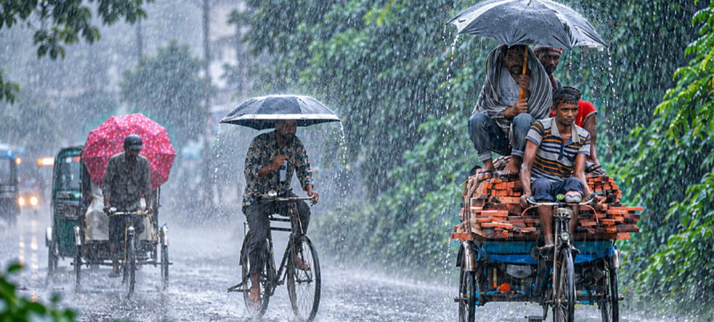 টানা পাঁচ দিন বৃষ্টি ও বজ্রপাতের পূর্বাভাস: কোন অঞ্চলে কেমন আবহাওয়া?